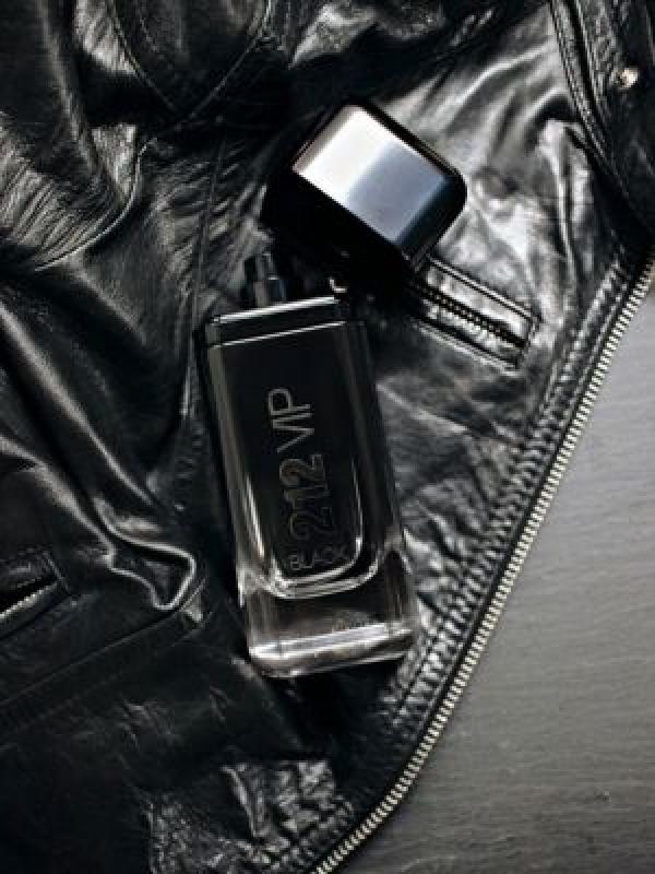 Carolina Herrera 212 Vip Black 100ML