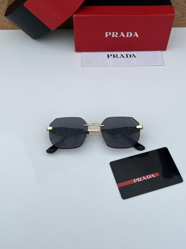 Prada_black_sunglass