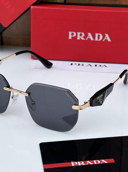 Prada_black_sunglass