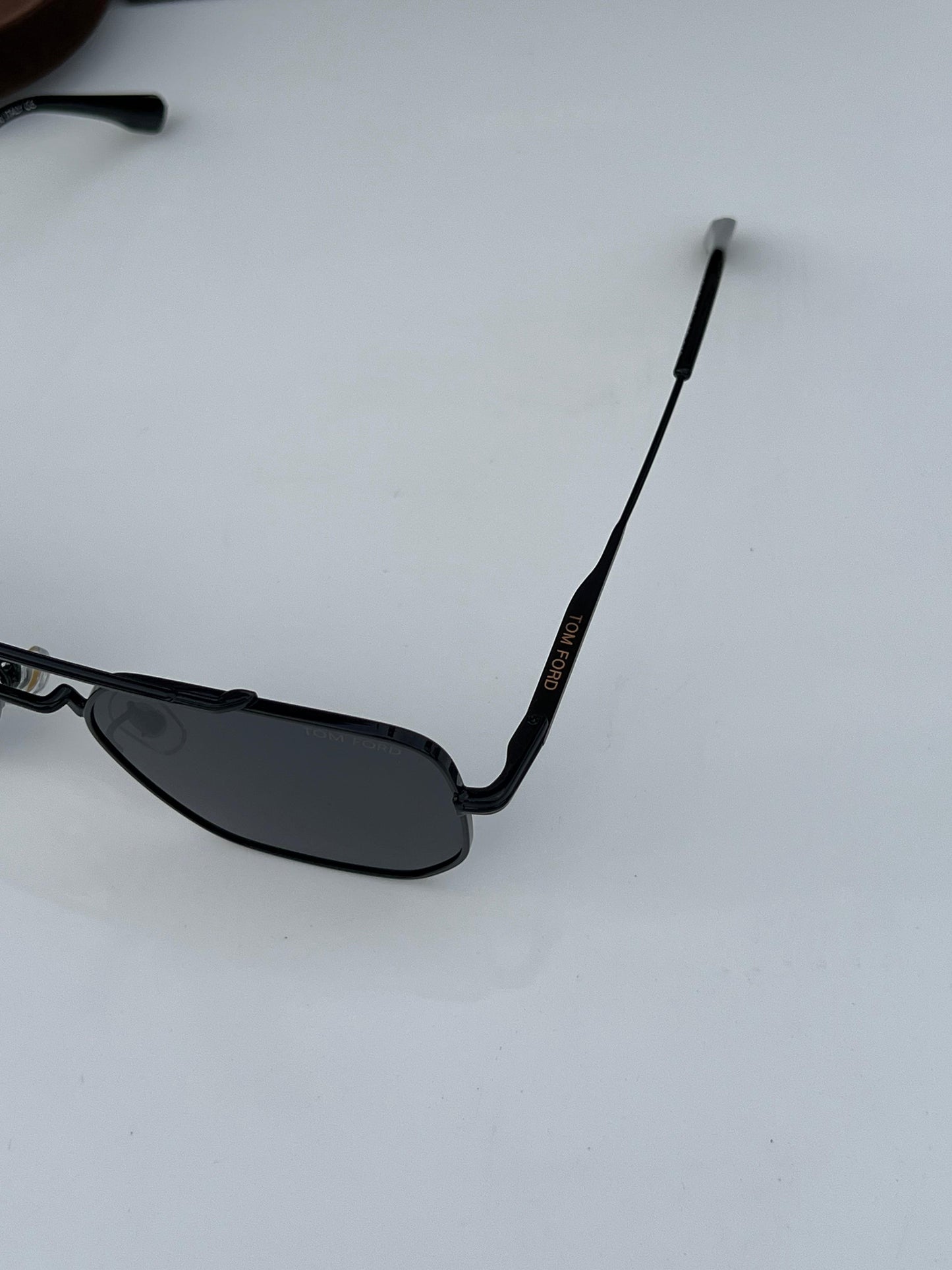 Tomford 161 full black with box