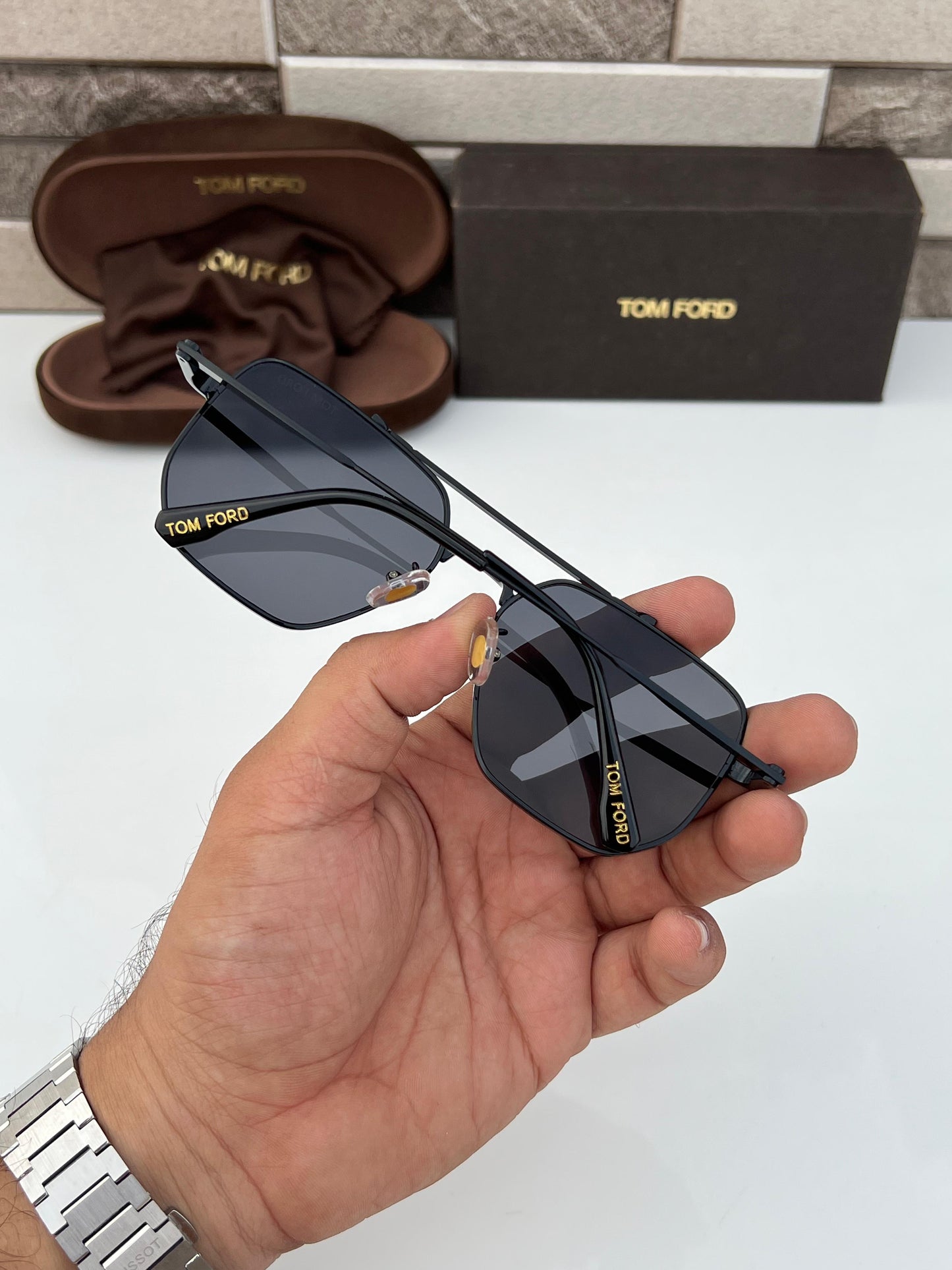 Tomford 161 full black with box