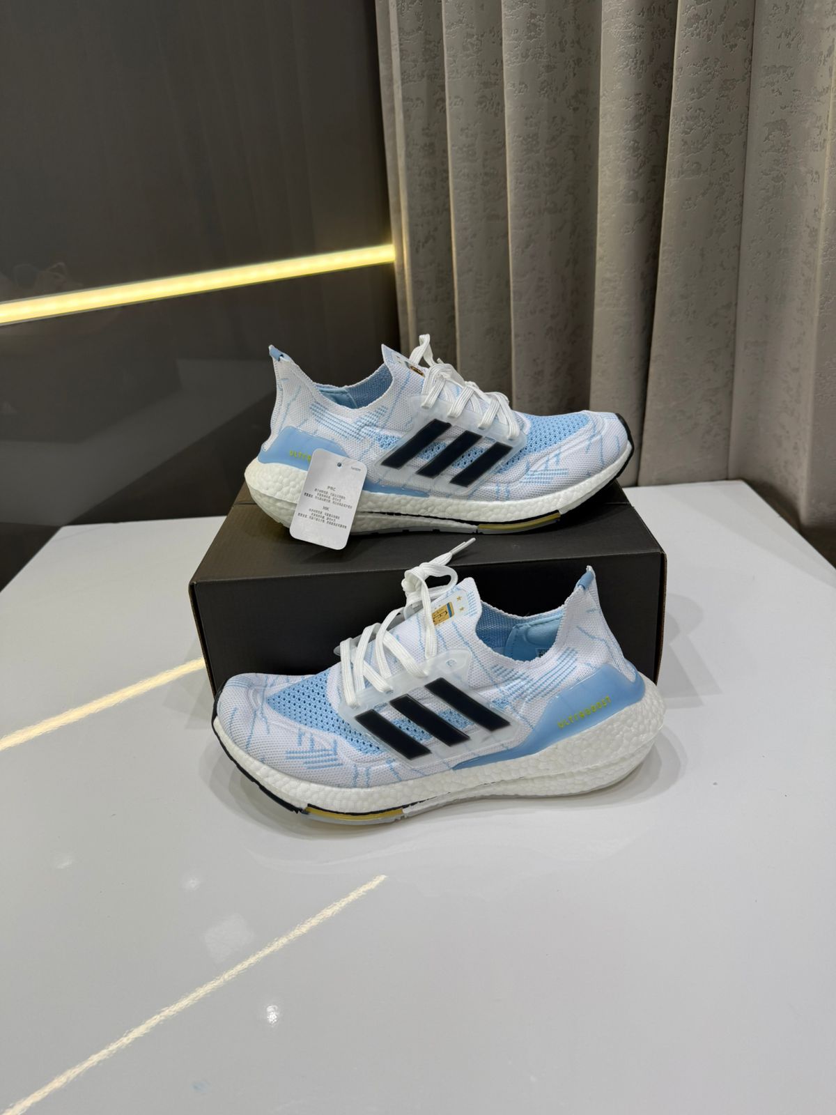 Premium Adidas Ultraboost 21